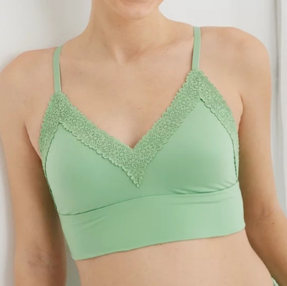 aerie Other - 💚AERIE SUNNIE BLOSSOM LACE PADDED TRIANGLE BRALETTE SIZE M
